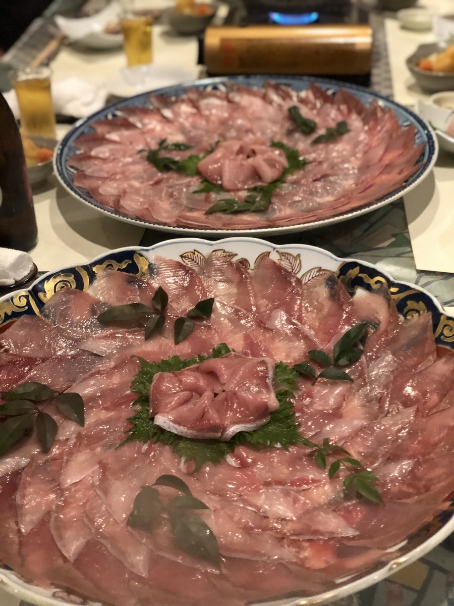 １人前が通常の店の４人前ぐらい繰り出されるブリ